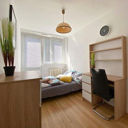 Bright Room №2 Grzybowska 9 Varşova Dış mekan fotoğraf